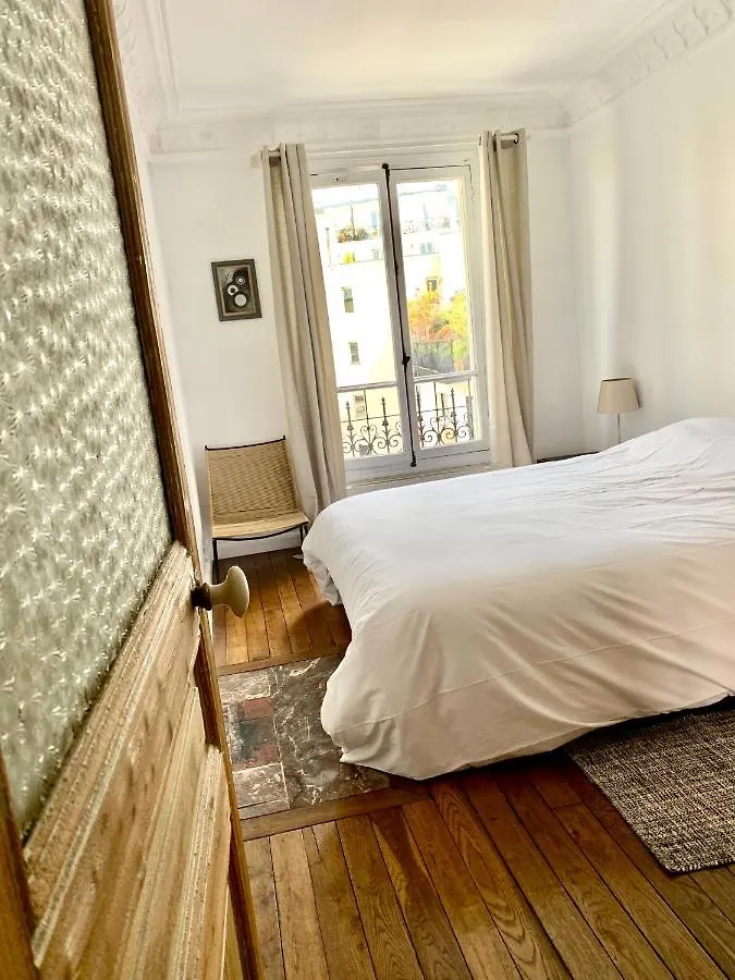 Love Nest In Paris France